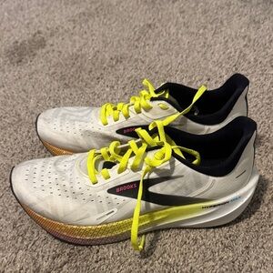 Brooks Hyperion Max